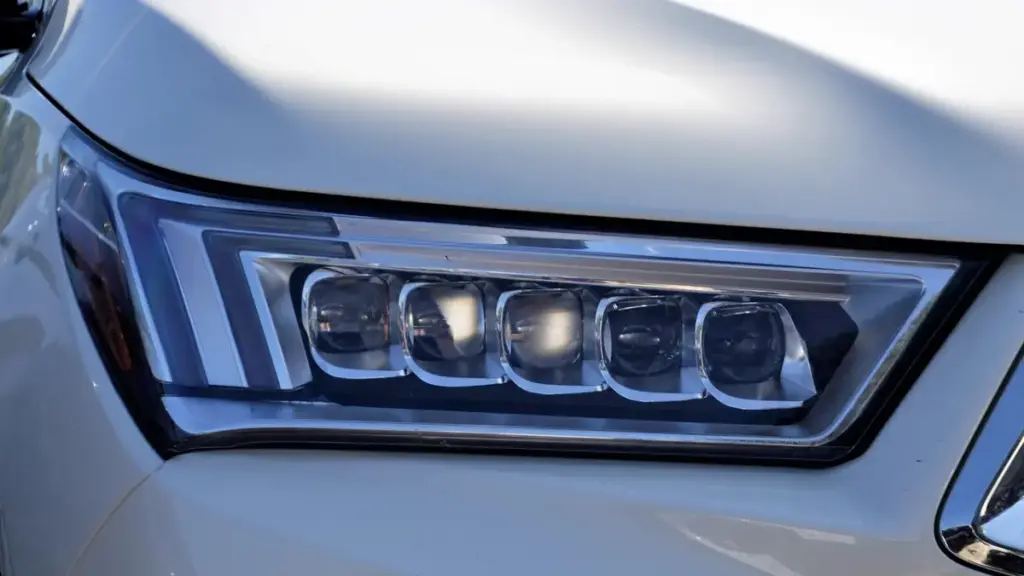 Acura готує гібридний RDX та два нові великі позашляховики