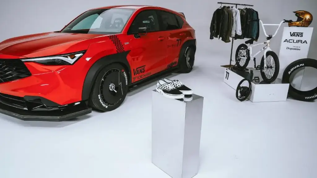 Acura представила унікальний кросовер ADX CZ-77 Concept у стилі Vans