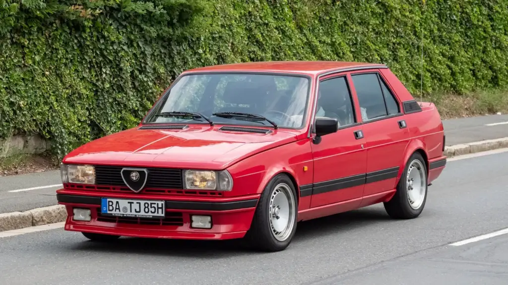 Alfa Romeo поверне на ринок гечбек Giulietta на платформі STLA