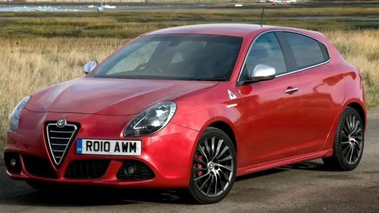 Alfa Romeo поверне на ринок гечбек Giulietta на платформі STLA