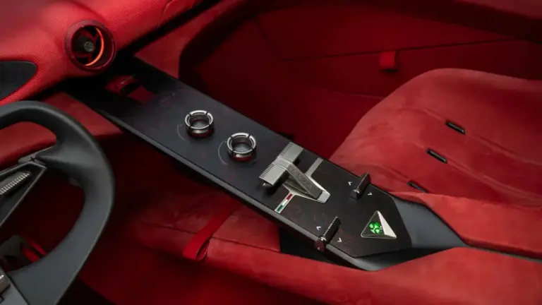 Alfa Romeo відмовиться від великих екранів на користь фізичних кнопок