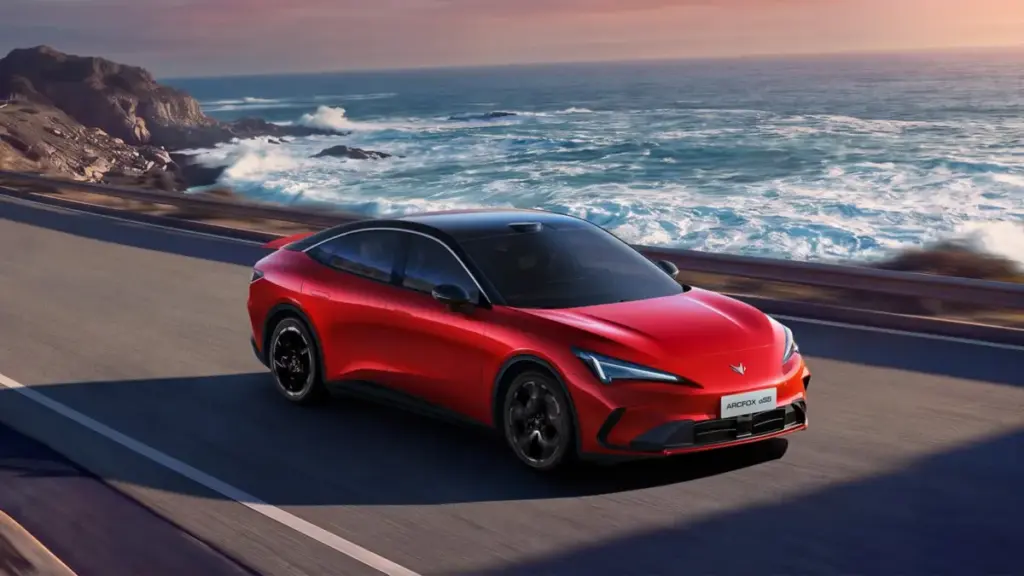 Arcfox відкрив передпродажі електричного седана Alpha S5 на 2027 рік