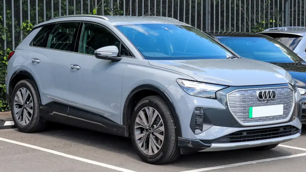 Audi відкликає 9048 кросоверів Q4 e-tron через ризик займання батареї