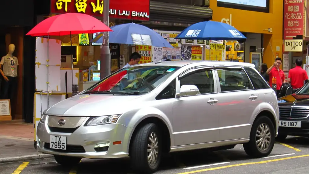 Автомобілі BYD заборонили на американській авіабазі в Японії