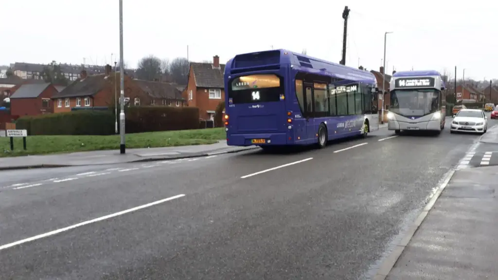Автопарк First Bus у Норфолку поповнився сотим електричним автобусом