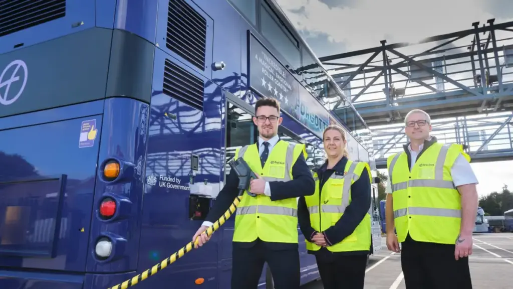Автопарк First Bus у Норфолку поповнився сотим електричним автобусом