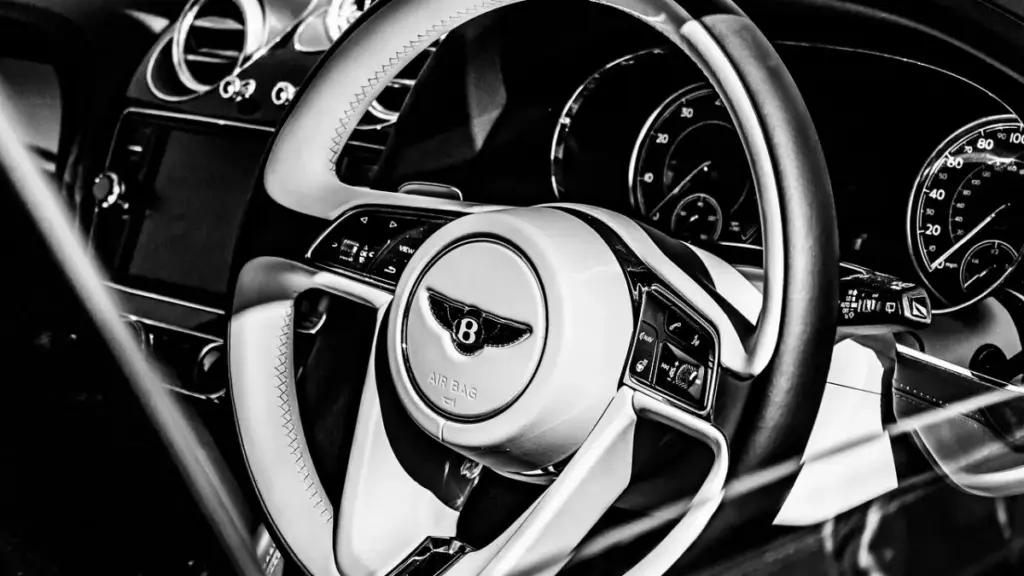 Bentley готує кабріолет Supersports з заднім приводом