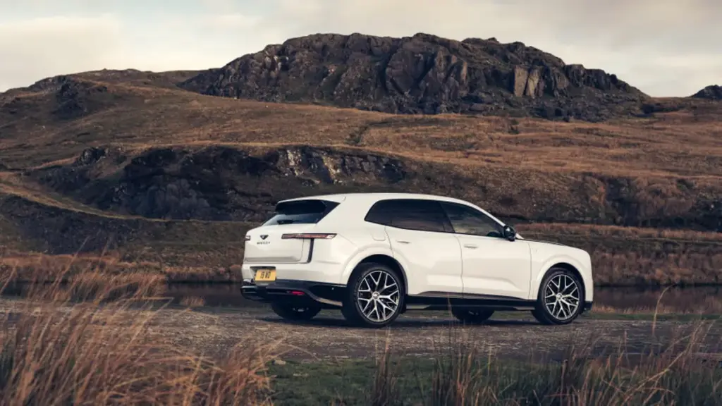 Bentley презентувала ексклюзивну першу версію свого першого електромобіля Torcal