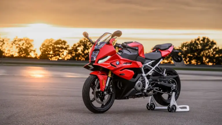 BMW анонсувала новий спортивний мотоцикл F 450 RR з двигуном на 48 к.с.