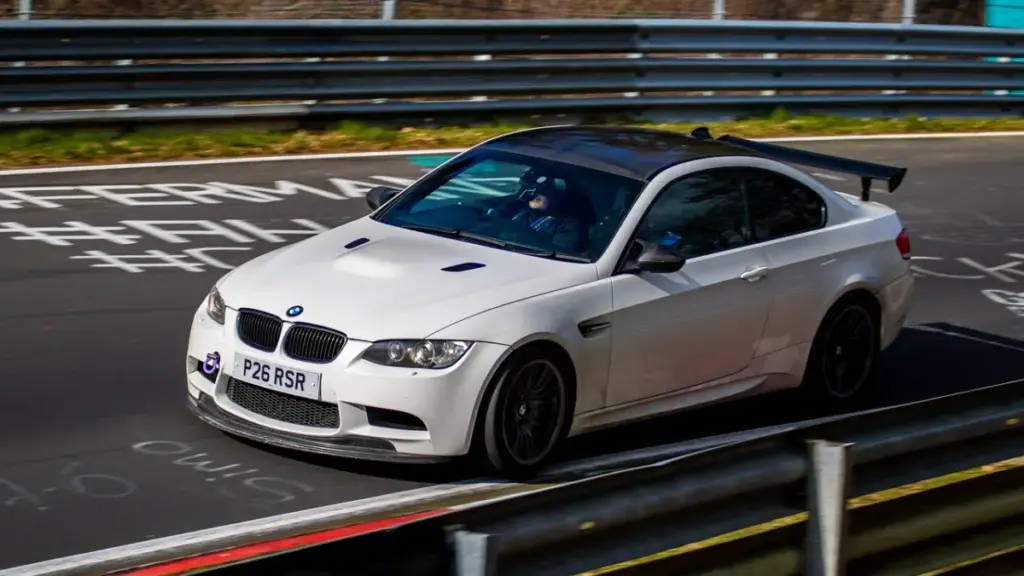 BMW готує нове покоління бензинового M3 з рядним двигуном