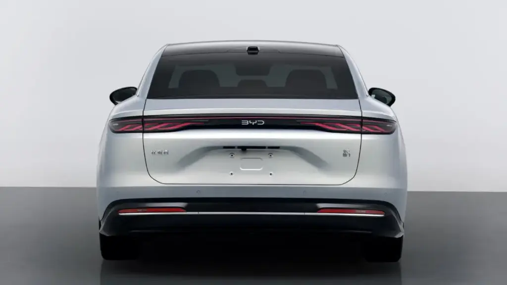 BYD готує масштабне оновлення седанів Han та Qin Plus