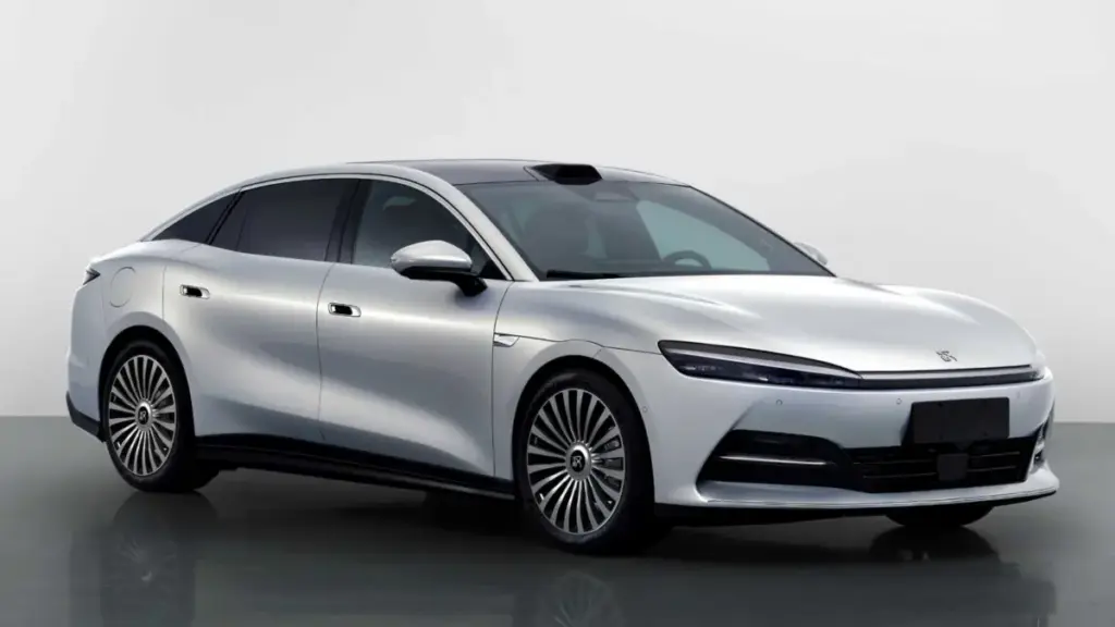 BYD готує масштабне оновлення седанів Han та Qin Plus