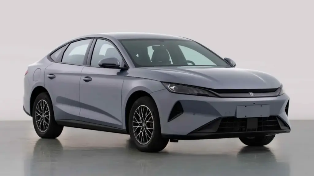 BYD готує масштабне оновлення седанів Han та Qin Plus