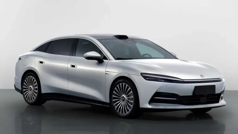 BYD готує масштабне оновлення седанів Han та Qin Plus