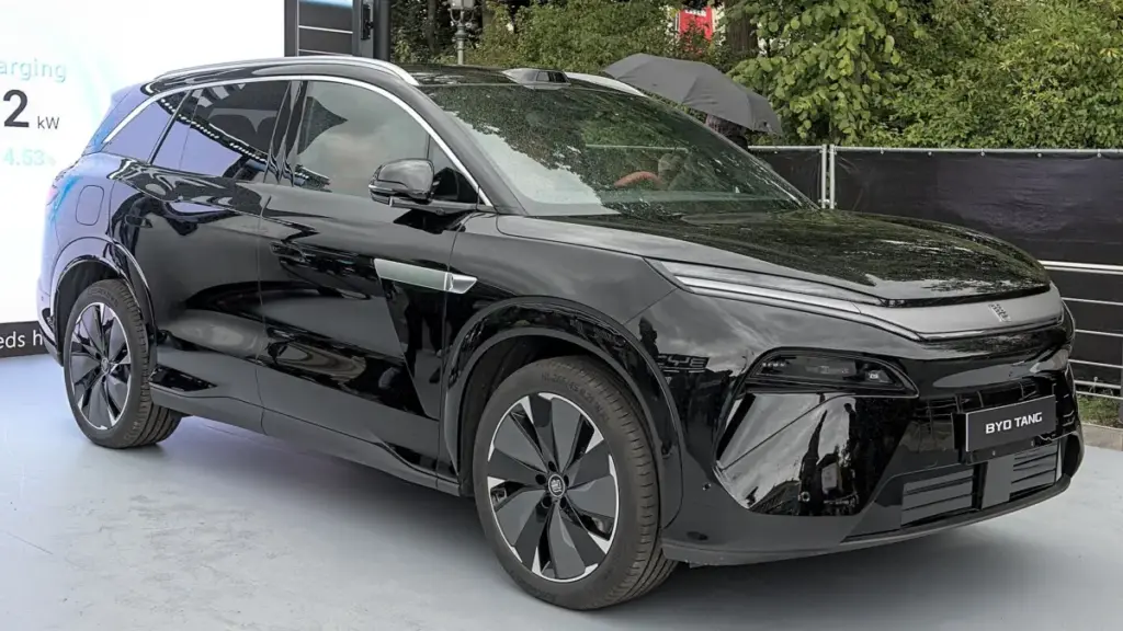BYD готує потужний кросовер Tang EV нового покоління на 691 к.с.