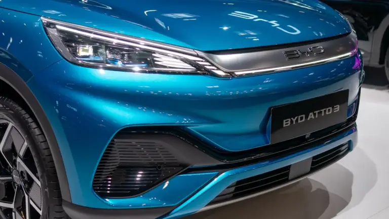 BYD розгортає мережу сервісу в Україні: перша станція відкриється в Києві