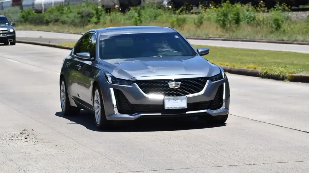 Cadillac більше не намагається наздогнати німецькі бренди