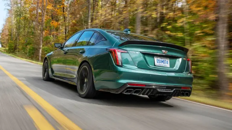 Cadillac більше не намагається наздогнати німецькі бренди