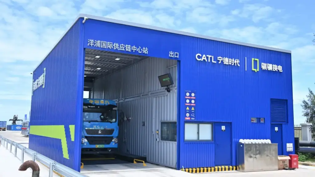 CATL представила систему «Dual-Electric Range Extender» для вантажівок