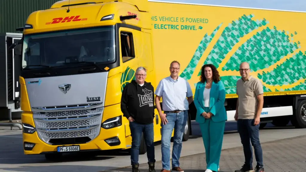 DHL Freight запускає в регулярні рейси електричну вантажівку SuperPanther eTopas 600