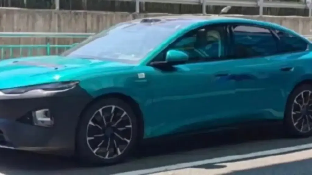 Друге покоління BYD Seal 07 отримало оновлений інтер'єр та габарити