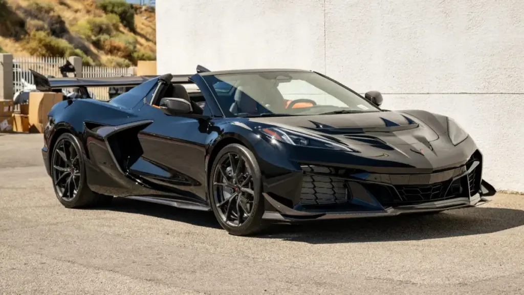 Ексклюзивний Chevrolet Corvette ZR1X продали на аукціоні на $102 000 дорожче за MSRP