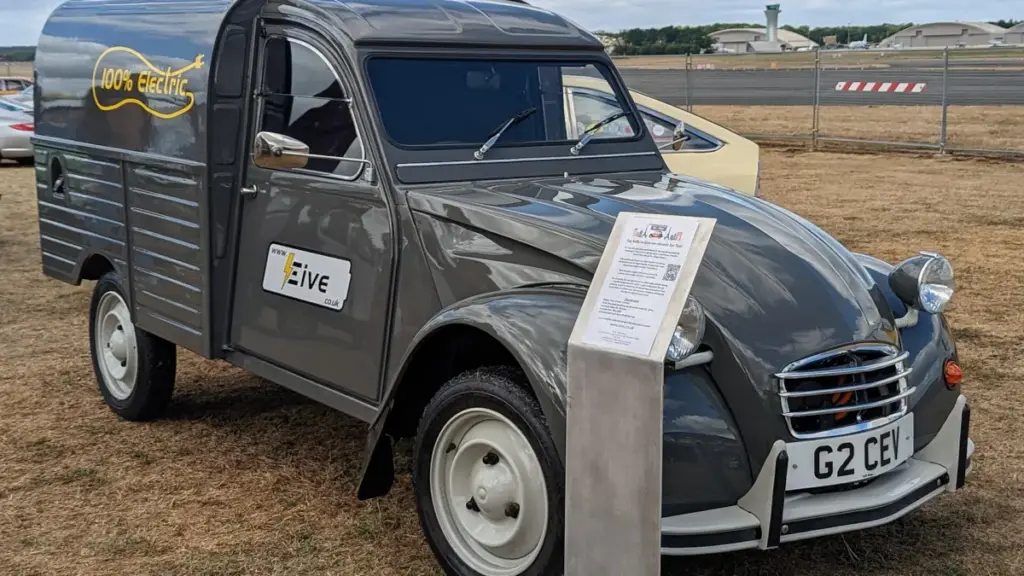 Електричний Citroen 2CV може отримати комерційну версію Fourgonnette