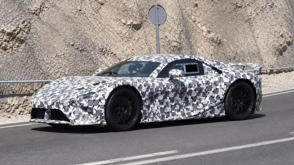 Електричний спадкоємець Lexus LFA помічений на тестуванні у камуфляжі