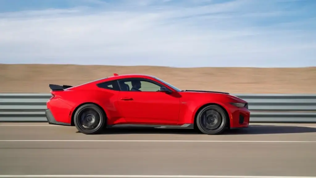 Ford Mustang Dark Horse SC ледь не отримав назву Boss