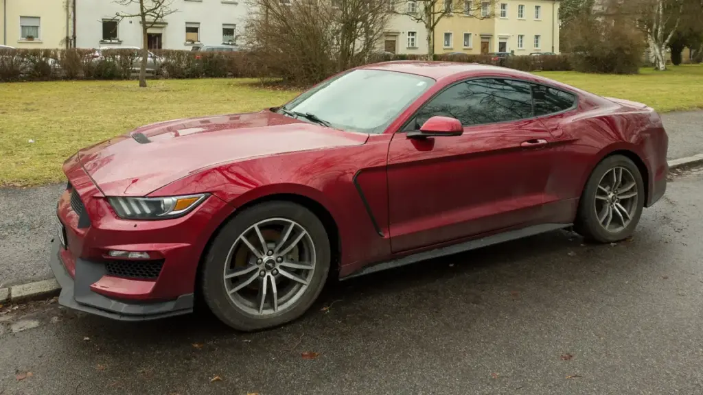Ford Mustang Shelby GT350 продали на аукціоні за підозріло низьку ціну