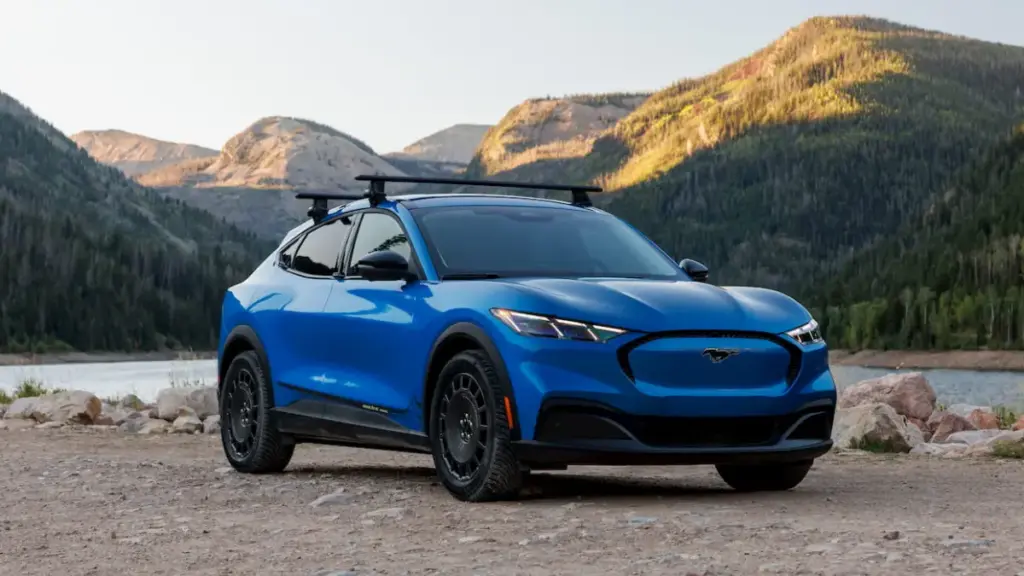 Ford оновив кросовер Mustang Mach-E на 2027 рік: батарея Extended-Range та версія Trail