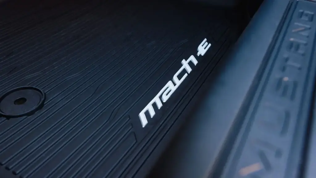 Ford розширює лінійку Mustang Mach-E позашляховою версією Trail на 2027 рік