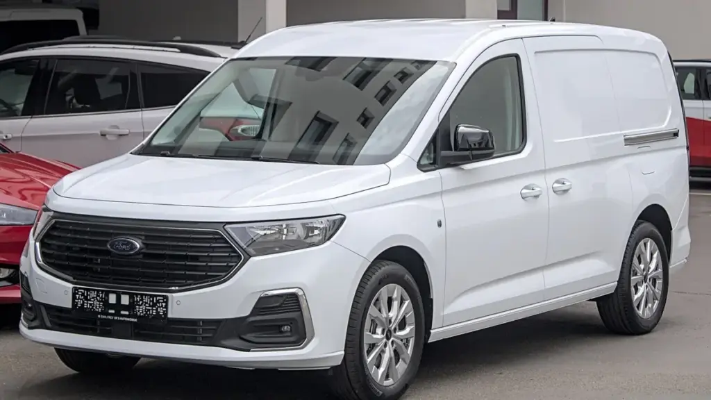 Ford відкликає фургони Transit Connect через проблеми з камерами