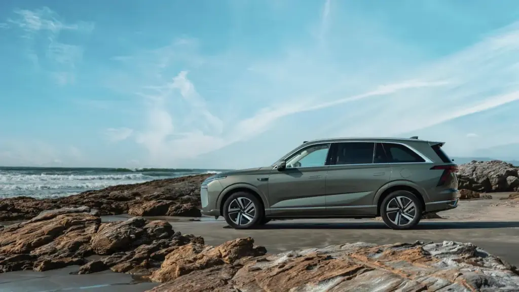 Geely готує першу модель спеціально для ринку Європи та конкурента Land Rover