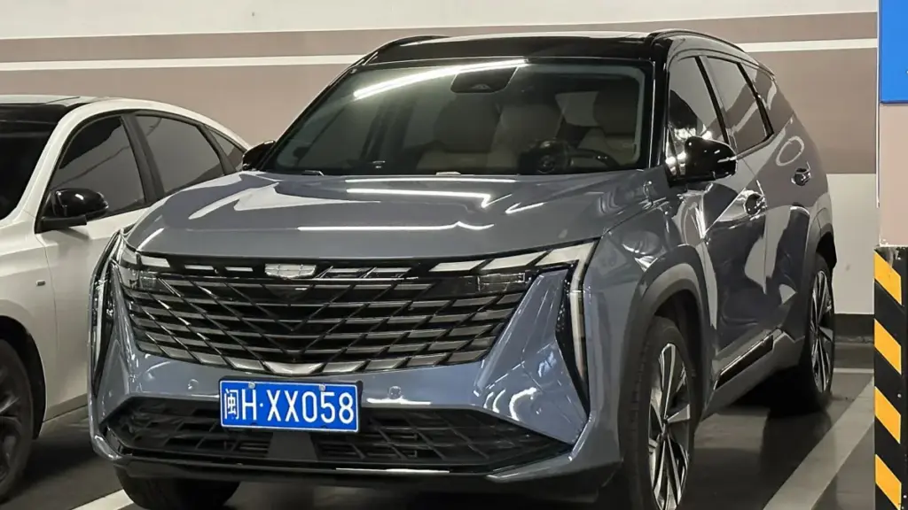 Geely відкрила соту точку продажу у Великій Британії та звітує про 10 тисяч авто