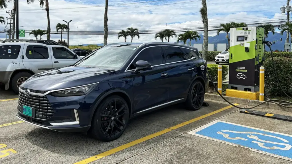 Gentari та BYD розгорнуть мережу ультрашвидкої зарядки в Малайзії