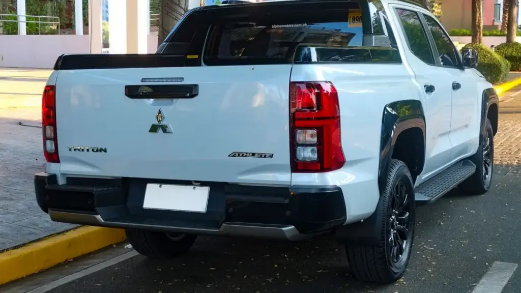 Honda випустить пікап на базі Mitsubishi Triton: деталі співпраці
