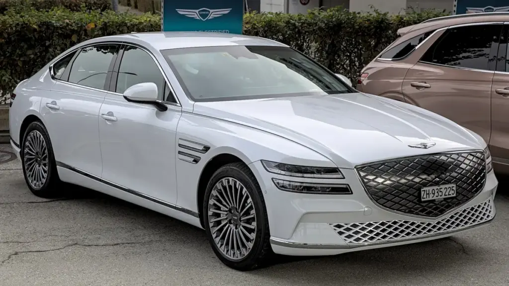 Hyundai відкликає 94 тисячі седанів Genesis через загрозу пожежі