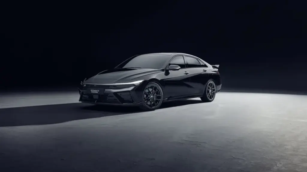 Hyundai випустив спортивний седан i30 Sedan N у версії Monochrome