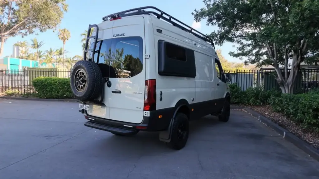Кемпер Matilda на базі Mercedes-Benz Sprinter розробили для автономних подорожей