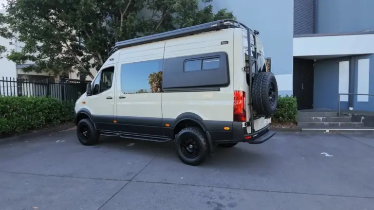 Кемпер Matilda на базі Mercedes-Benz Sprinter розробили для автономних подорожей