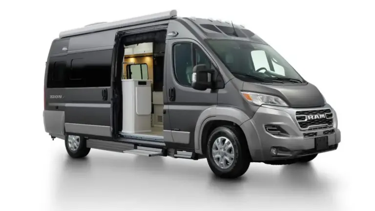 Кемпери Roadtrek Zion 2027 року отримали оновлене оснащення