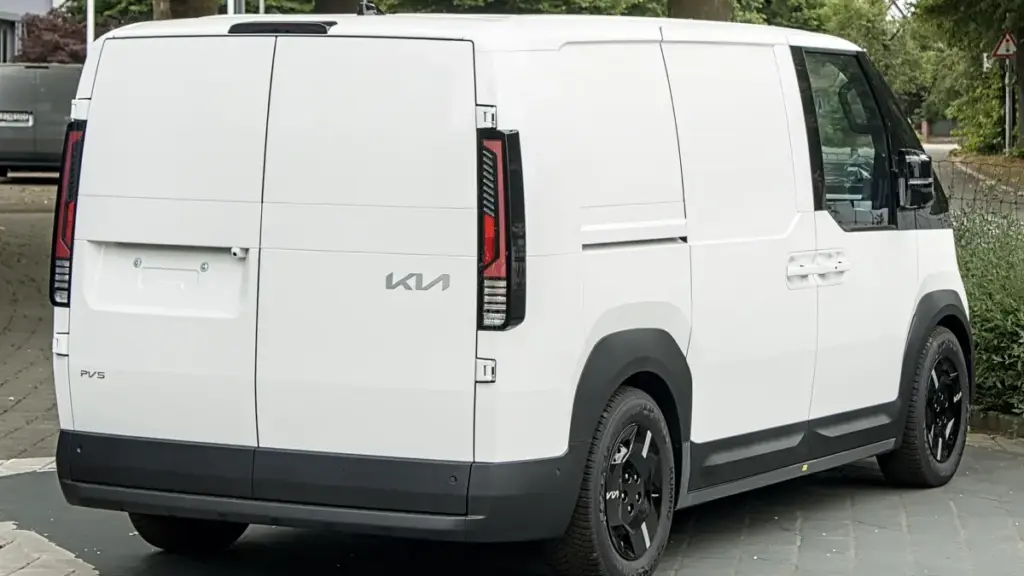 Kia запускає у Кореї каршеринг без водіїв за допомогою мінівена PV5