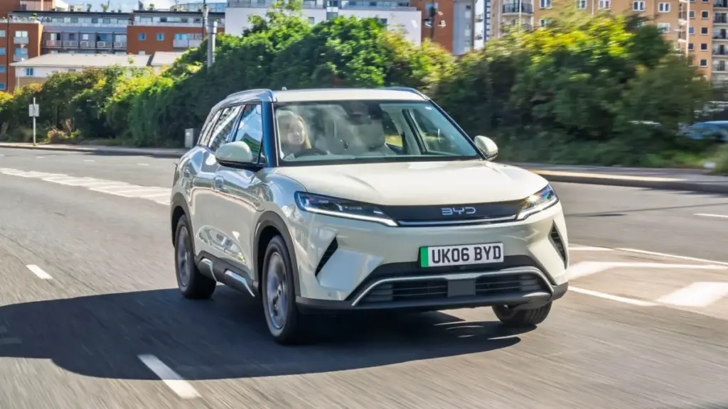 Компактний електрокросовер BYD Atto 2: характеристики та версії