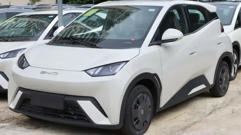 Компанія BYD офіційно представила електричний хетчбек Seagull другого покоління