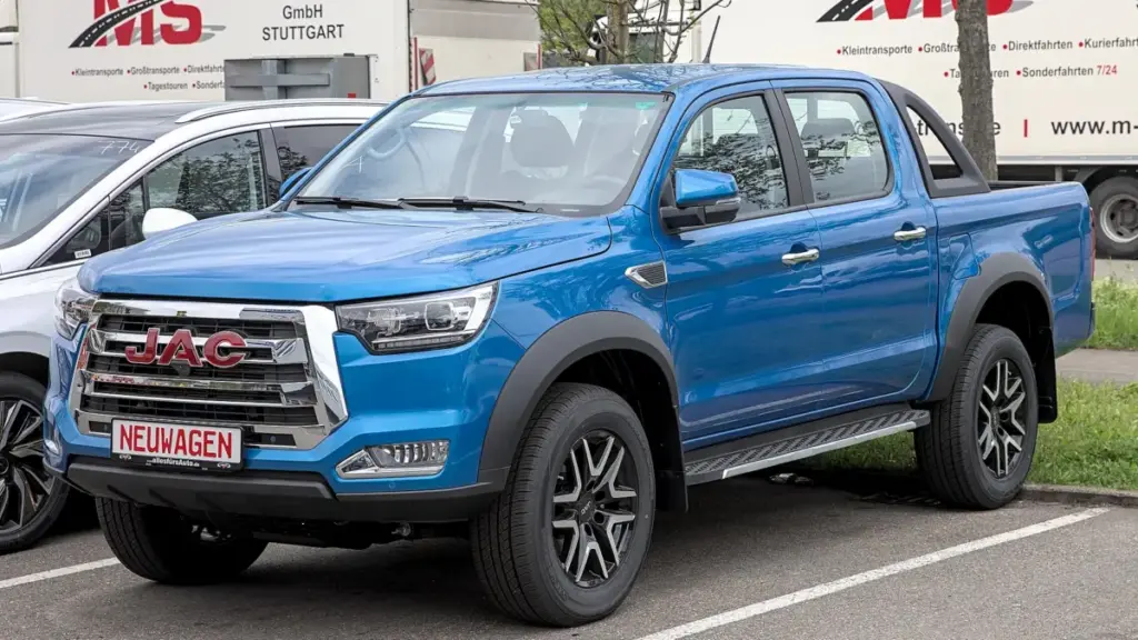 Комунальні підприємства Миколаєва отримали нові вантажівки JAC