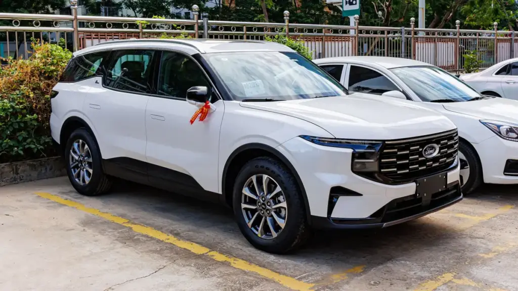 Кросовер Ford Edge суттєво оновили: перші подробиці