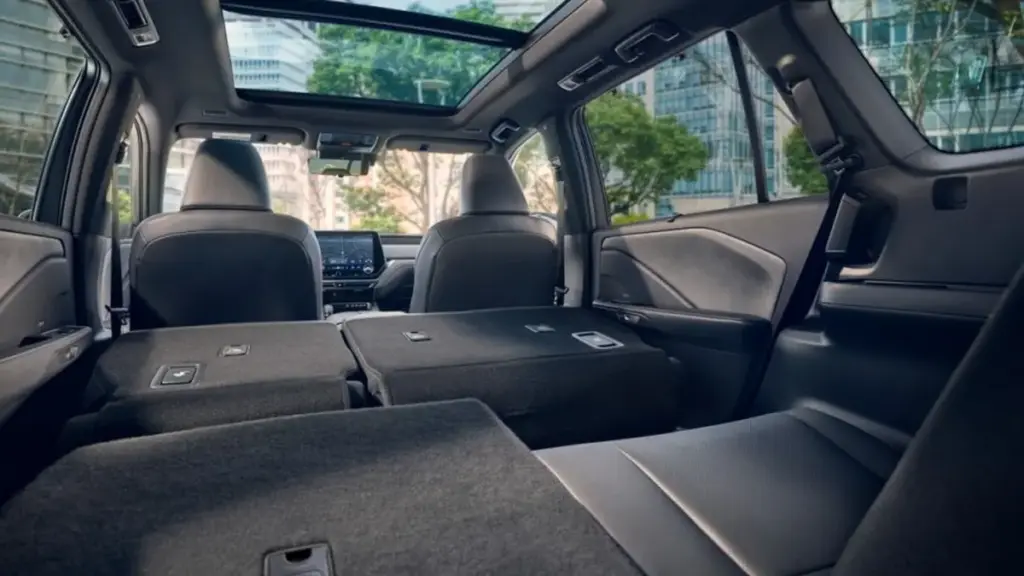 Кросовер Lexus TX втратив плагін-гібридну версію для 2027 модельного року