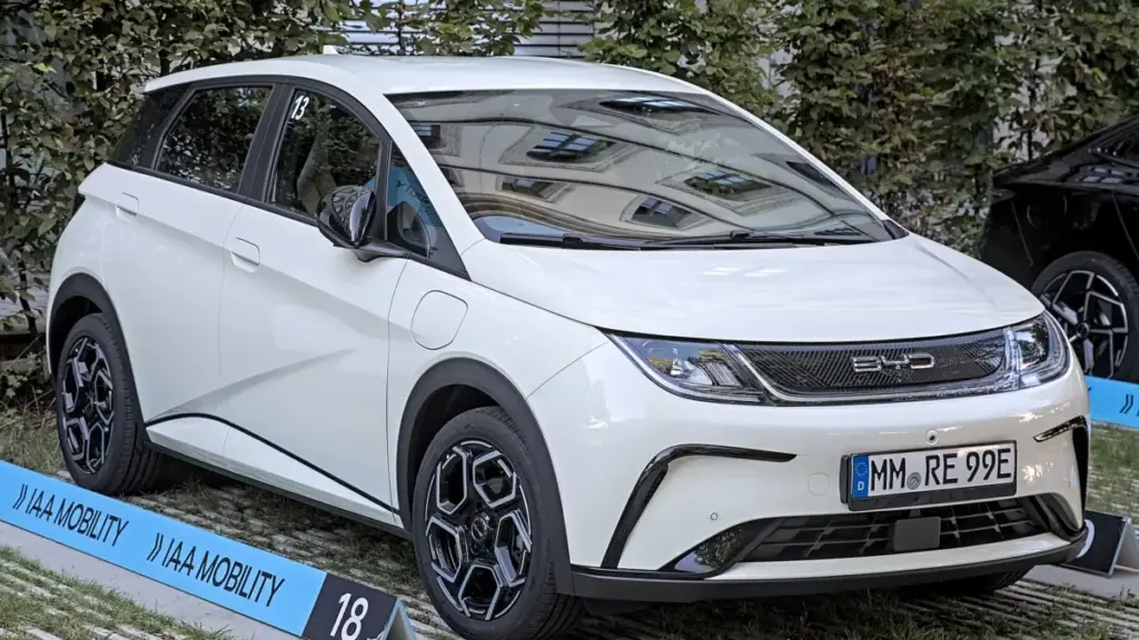 Китай скоротить експортні субсидії для виробників електромобілів