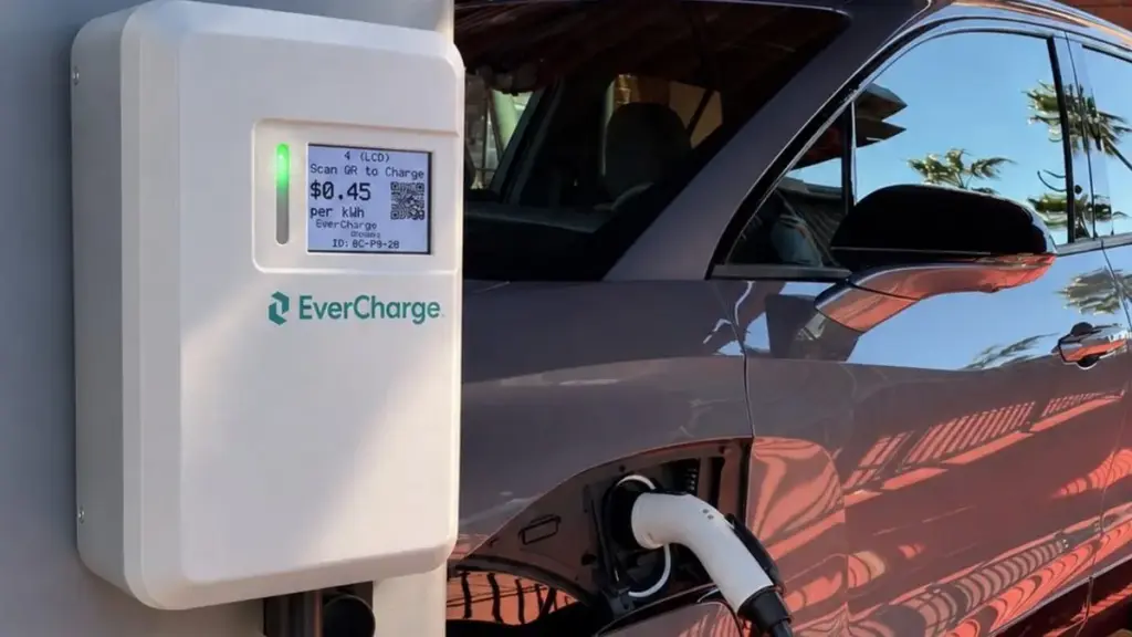 LAZ Parking та EverCharge розгорнуть мережу зарядок для багатоквартирних будинків